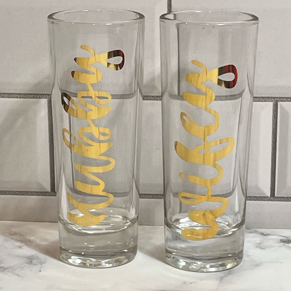 Hubby & Wifey Shot Glasses Set